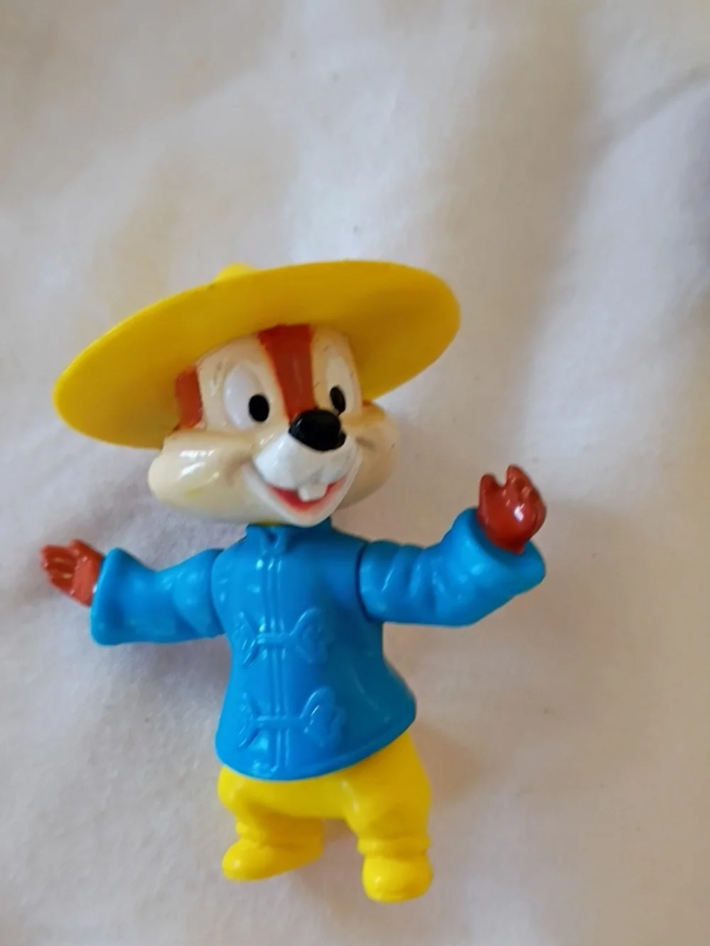 EUC Vintage Chip n Dale Disney Epcot Center Chinese Costume Set Of 3